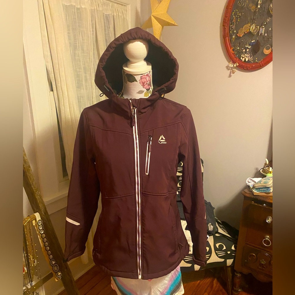 Reebok medium level cold weather jacket size Medium